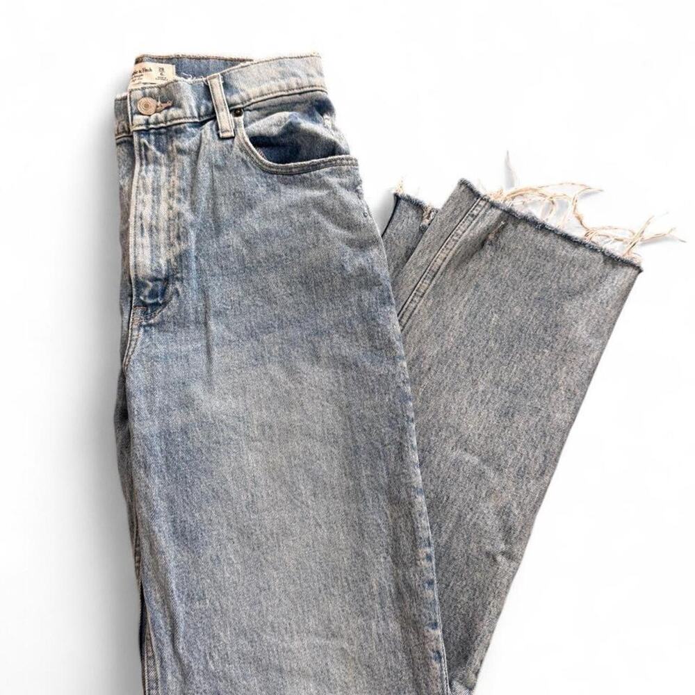 Abercrombie & Fitch 90s Straight Ultra High-Rise Jeans